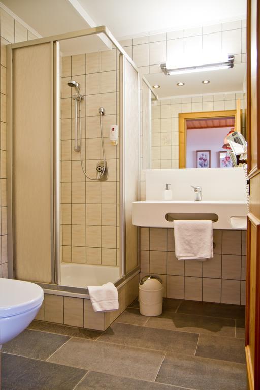 Gasthof-Hotel Bramosen Weyregg Quarto foto